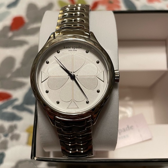 New NWT Kate Space Watch Silver White Needs Battery - Picture 2 of 4